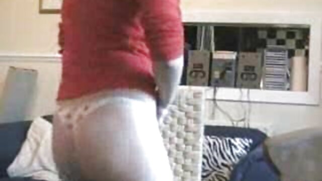 Torrid brunette วีดีโอ โป๊ ลาว with pierced nipples gets her muff fucked from behind