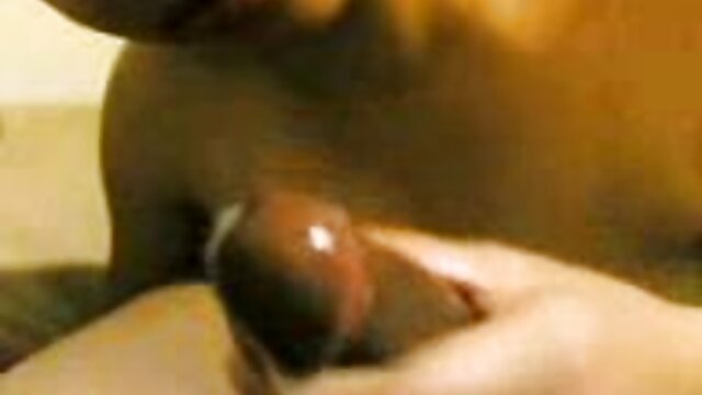 Cock อยาก ดู วีดีโอ หนัง x โลภ MILF Kendra Lust และแฟนสาวของเธอสองทีมหนึ่งเพื่อน