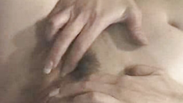 Runa Tominage ได้รับหีของเธอตรวจสอบด้วยถ่างช่องคลอด วีดีโอ ค ริ ป โป๊